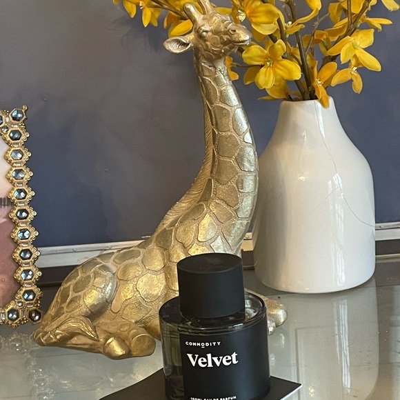 Commodity Velvet Eau De Parfum 3.4oz - Picture 7 of 7